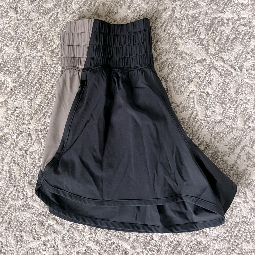 Abercrombie YPB High Rise Workout Shorts - Black/Beige